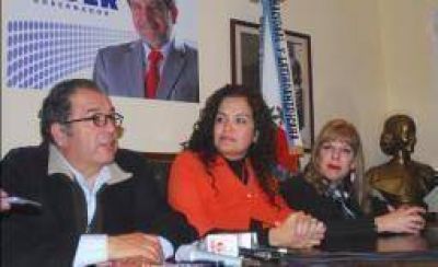 La lista del oficialismo confirm� quienes ser�n sus jefes de campa�a