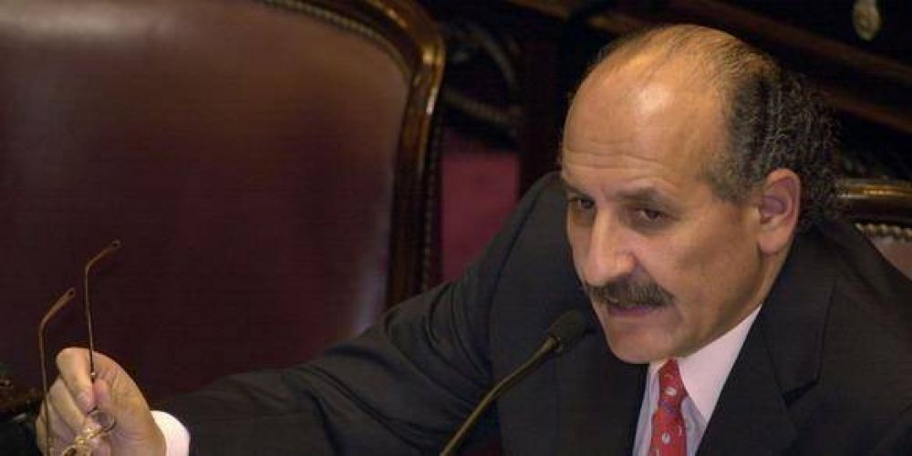 Jorge Yoma, heavy: "La inutilidad de Jaque no es argumento para que Cristina derogue el decreto"