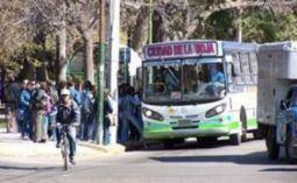 La falta de combustibles tambi�n golpea duro al transporte p�blico