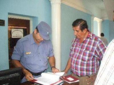 Polic�as reclaman urgente recomposici�n salarial