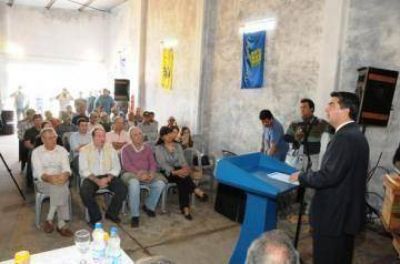 EN CASTELLI , JORNADAS DE APICULTURA DE EL IMPENETRABLE