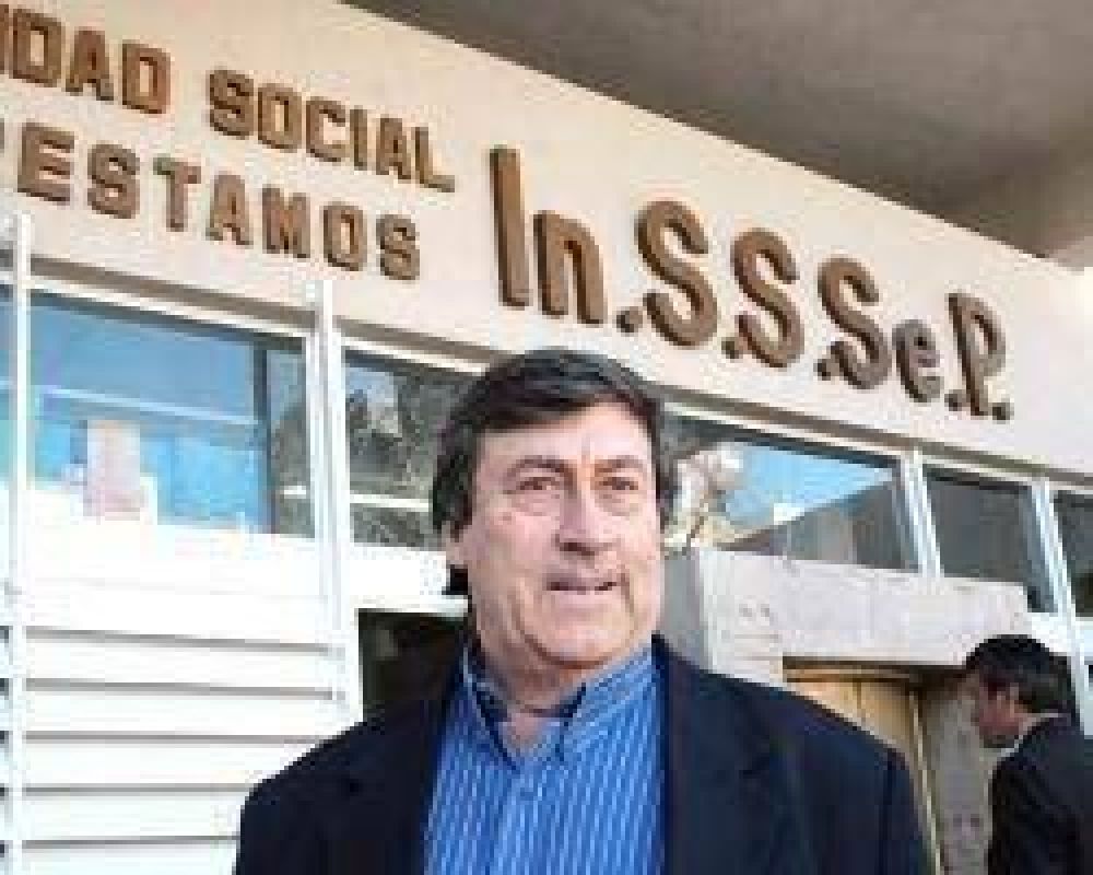 Velazquez: �Capitanich no va a transferir nuestra obra social� 