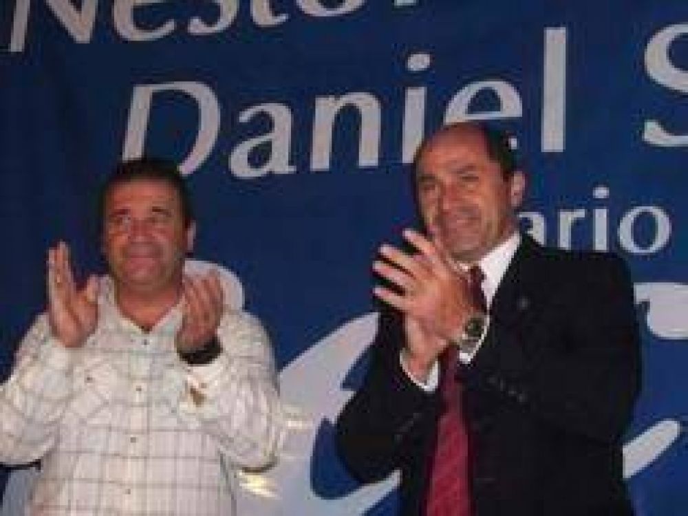 Elecciones 2011: Intendente Secco present� n�mina oficial del FPV para las primarias