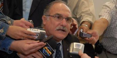 Un kirchnerista puro amenaza al PJ con competir por la gobernaci�n en octubre