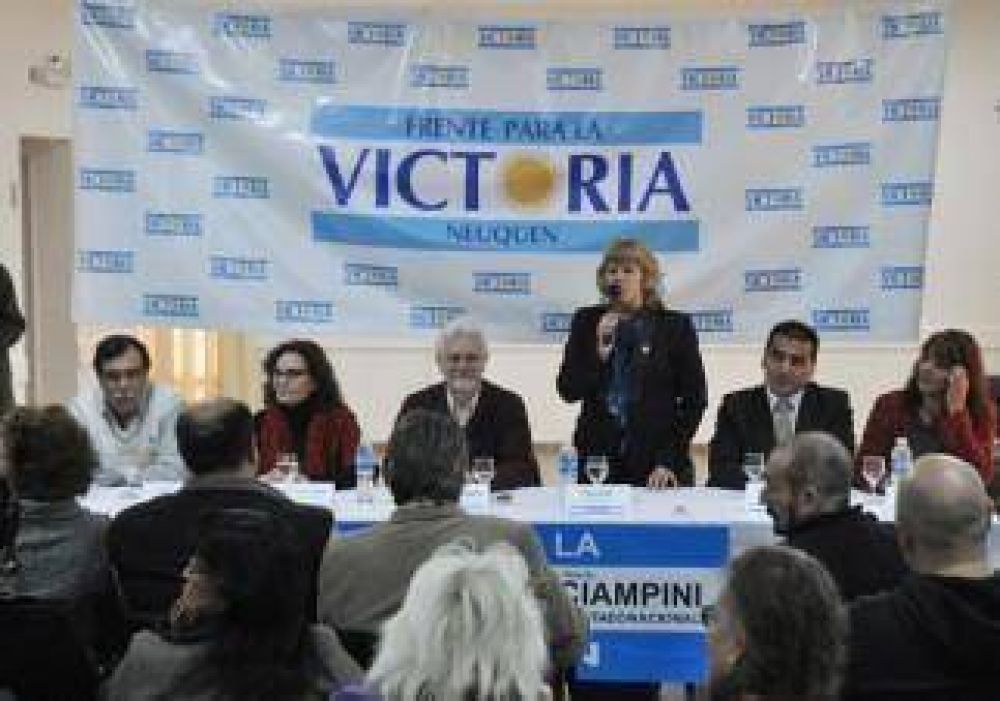 El Frente para la Victoria present� candidatos a diputados nacionales 