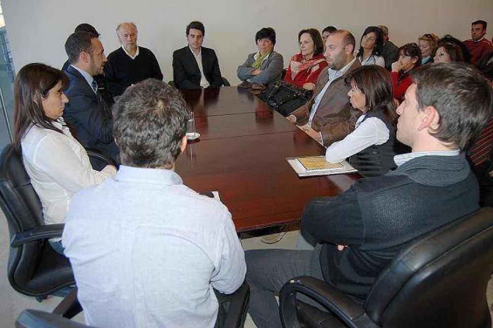 El ministro Sosa se reuni� con el gabinete de Salud y pidi� celeridad y m�s compromiso