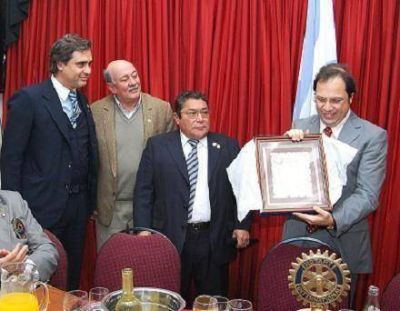 El intendente Giustozzi fue distinguido por el Rotary Club  