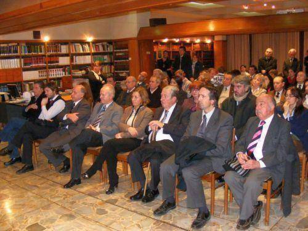 Rindieron homenaje a camaristas de Azul 