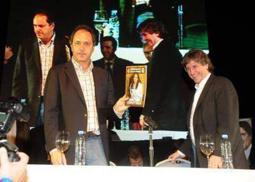 Scioli lanz� la campa�a y dijo que votar al oficialismo "es un acto de racionalidad"