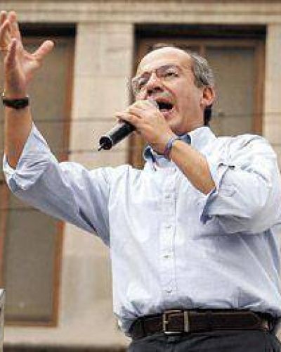 Sarko insistir� con la tregua