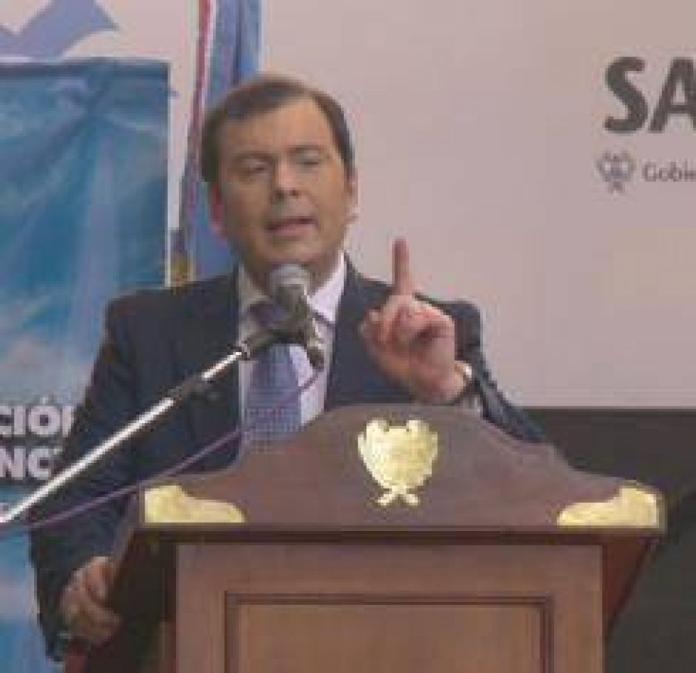 �Es un d�a de felicidad�, expres� el gobernador