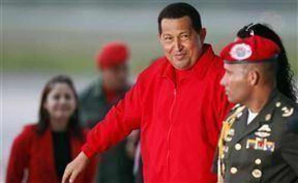 Presionado, Ch�vez delega poderes antes de viajar a Cuba