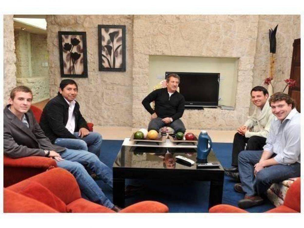 J�venes se suman al proyecto pol�tico de Sergio Urribarri