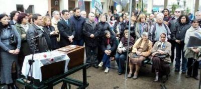 Se inaugur� el primer pante�n de la memoria en el Cementerio Municipal