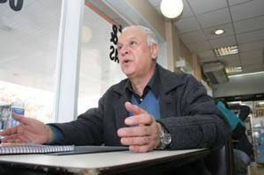 Intendente El�as Alvarez: �El concejal Fabi�n Mart�n es como el perro del hortelano�
