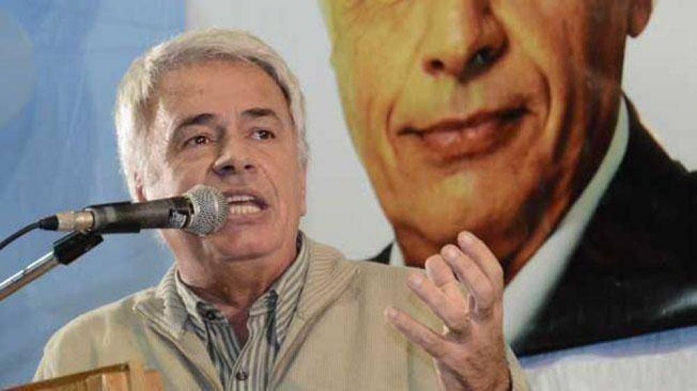 Seg�n De la Sota, no hay buen clima para un debate