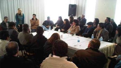 PELITO ESCOBAR: �No hay que  confundirse�