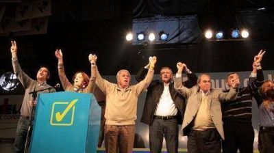 M�s foto que palabras en el acto que reuni� a De la Sota, Campana y Vigo