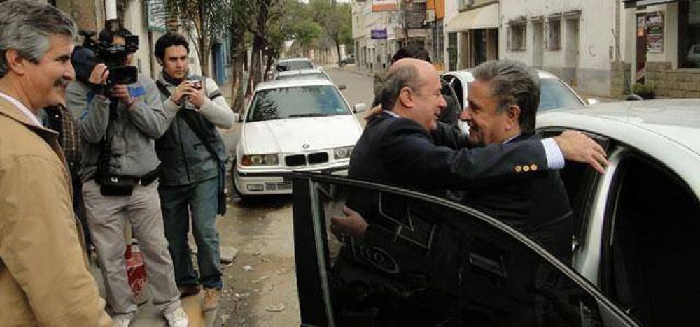 Canteros recibi� a Duhalde con el Frente Federal y la consigna de "liderar o acompa�ar" 