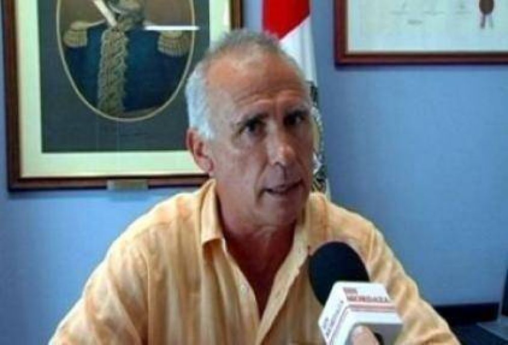 De Grandis:"Que Binner se quede tranquilo, no recibir� agresiones y podr� dar su discurso"