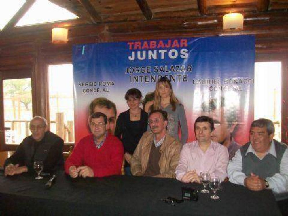 Jorge Salazar lanz� su candidatura