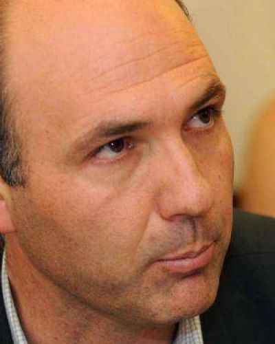 Vaqui� y Carmona podr�an debatir sus propuestas legislativas 