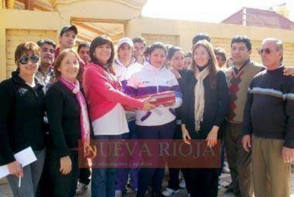 La UCR lanz� su campa�a electoral en el interior    