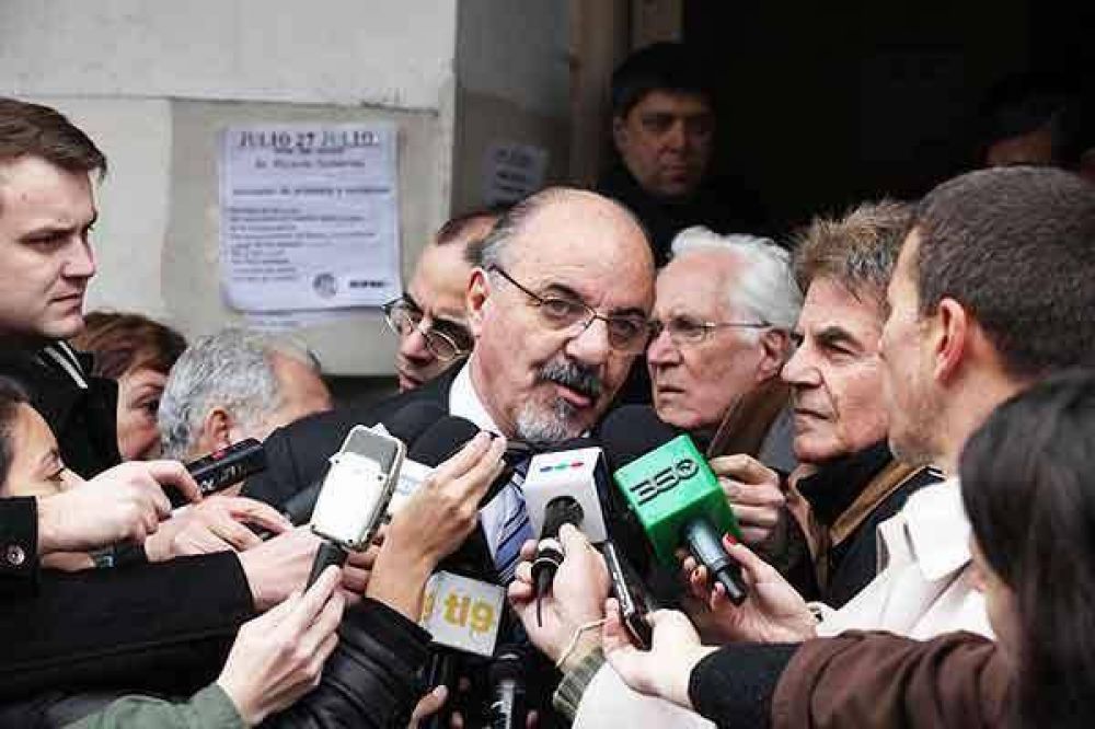 Tomada dijo que achicar y subejecutar el presupuesto de salud es una clara decisi�n pol�tica del PRO