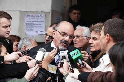 Tomada dijo que achicar y subejecutar el presupuesto de salud es una clara decisi�n pol�tica del PRO