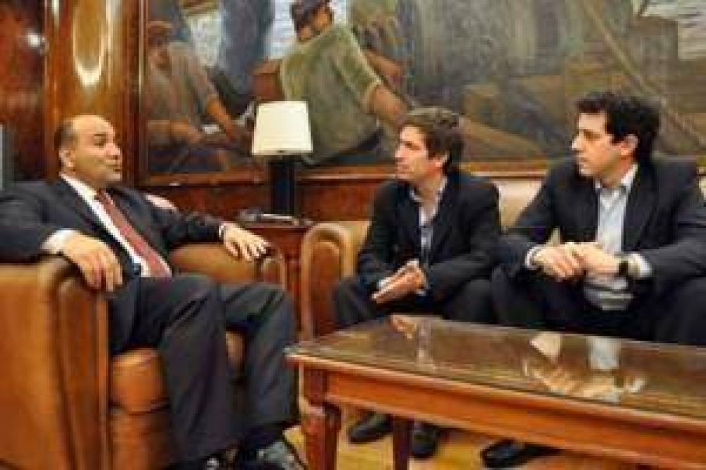 Manzur prometi� una ambulancia para Mercedes