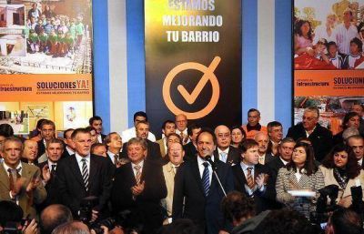 Scioli entreg� unos 25 millones de pesos a 45 Municipios para obras