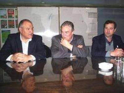  Cristian Bogetti se reuni� con el Consejo Directivo de la Cooperativa El�ctrica 