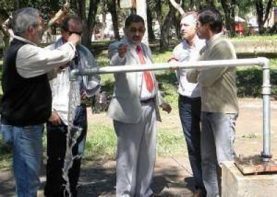 Avanzan las obras para poner en funcionamiento el riego por aspersi�n en el Parque San Martin