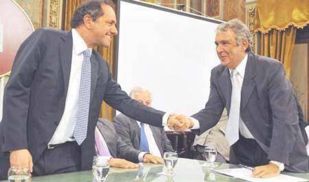Casi recibi� apoyo del gobernador Scioli