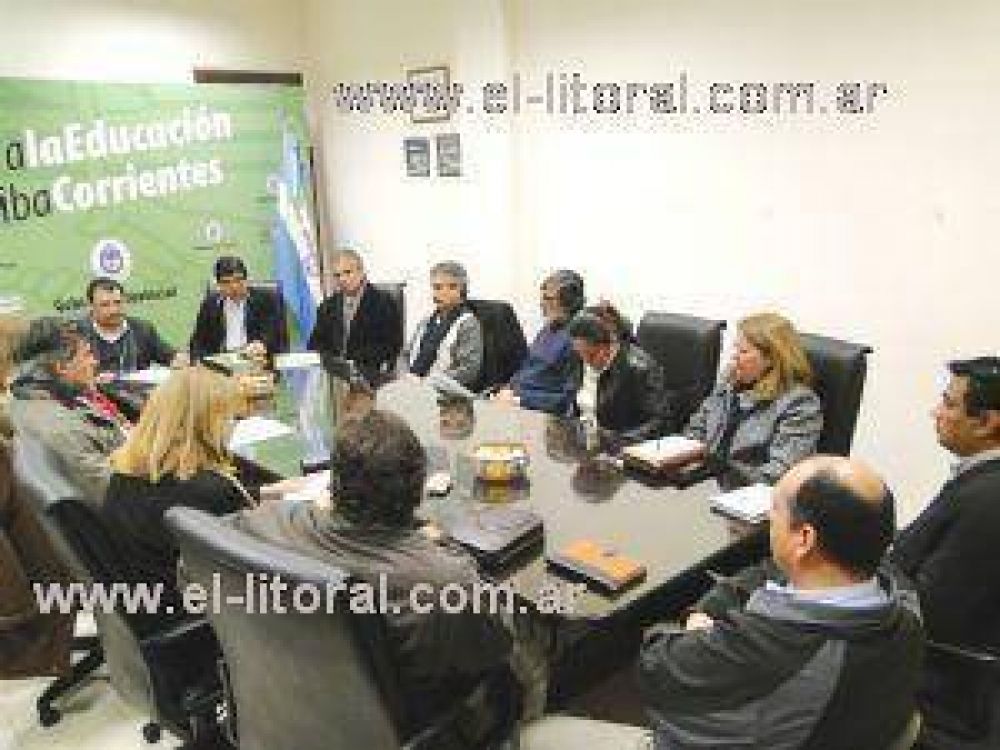 Docentes ser�an convocados para definir el tema salarial