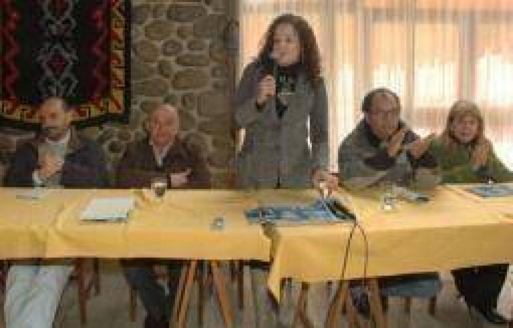 Los candidatos K quieren �ser los gestores de los riojanos� en el Congreso