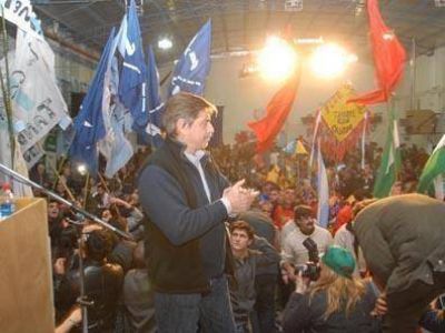 M�s de 1.000 personas expresaron su apoyo a Auza en acto de campa�a
