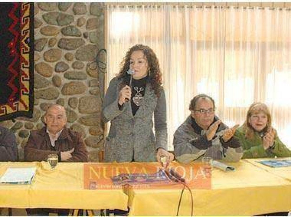 Presentaron precandidatos del Frente Riojano para la Victoria 