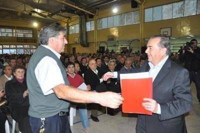 Jorge entreg� 10 millones a productores para la siembra de trigo