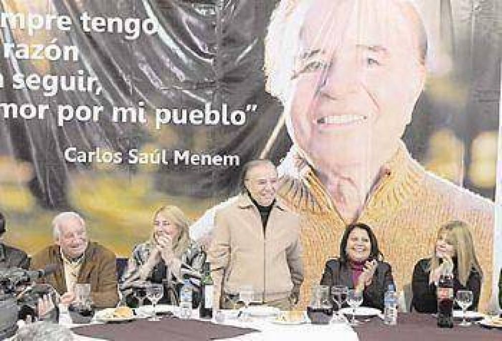 Menem almorz� junto a dirigentes peronistas 