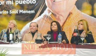 Carlos Menem neg� que lo obliguen a ser candidato   