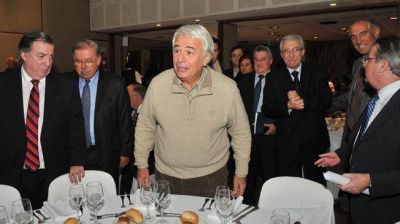Con Brasil, De la Sota atac� a Cristina 