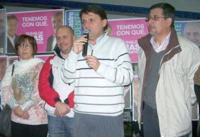 "Si Buzzi se alej� del Modelo, las explicaciones las tiene que dar �l"