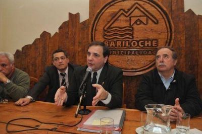  Casc�n afirm� que Bariloche necesita m�s apoyo