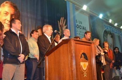 Peralta oficializ� como compa�ero de formula a Cotillo