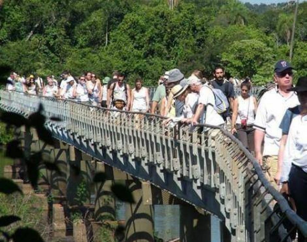 En lo que va del mes, m�s de 60 mil personas visitaron las Cataratas