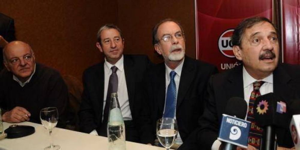 Autohomenaje de Cobos: "El vicepresidente no debe ser un soldado del presidente de turno"