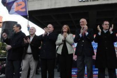 Bonfatti:"A votar lista 4 completa"