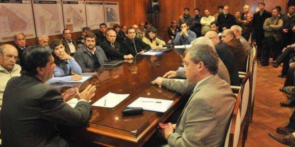 Capitanich se reuni� con representantes del sector forestal para tratar la regularizaci�n laboral
