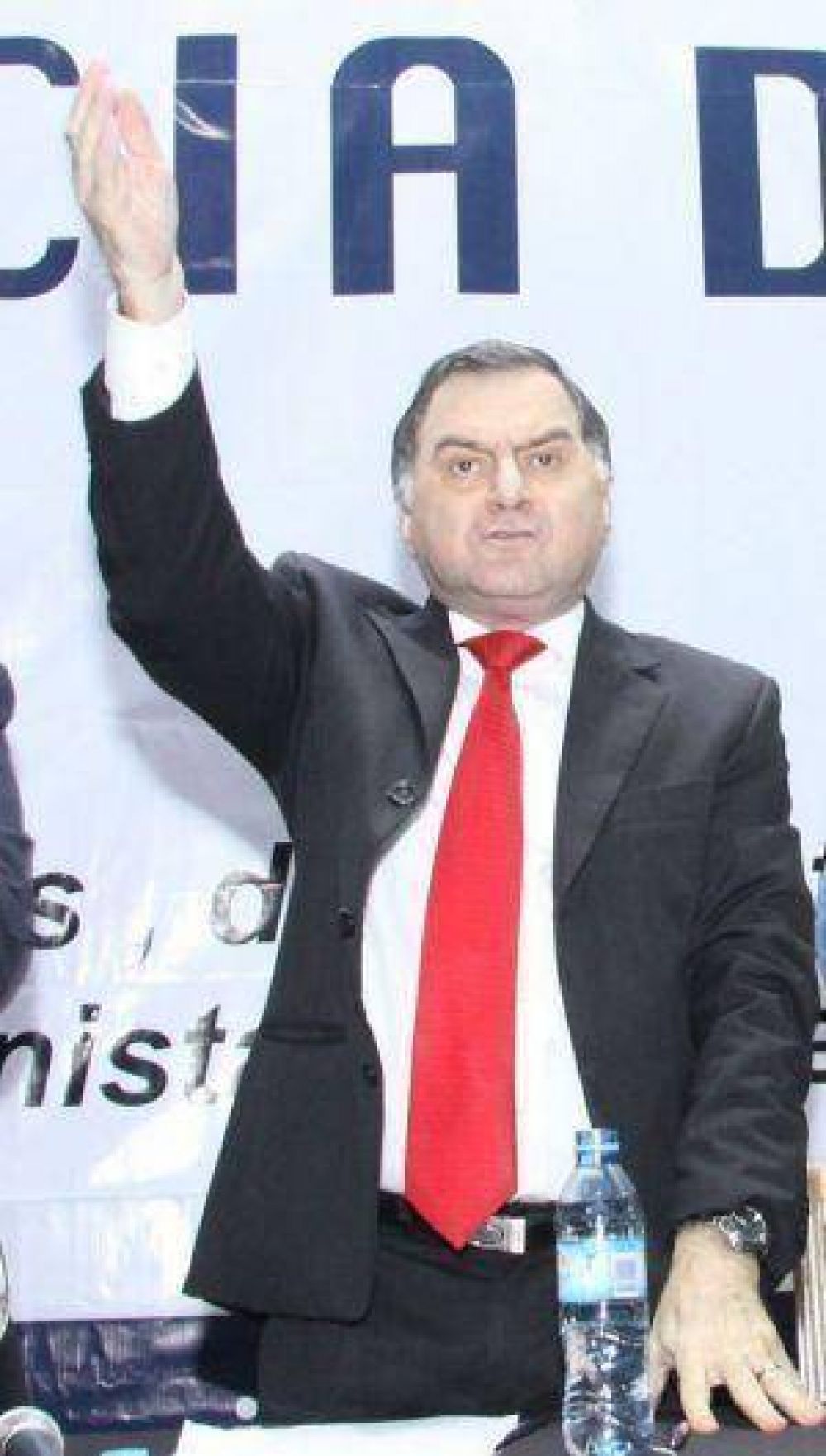 Pereyra descarg� duro contra Ishii, Macri y Duhalde 